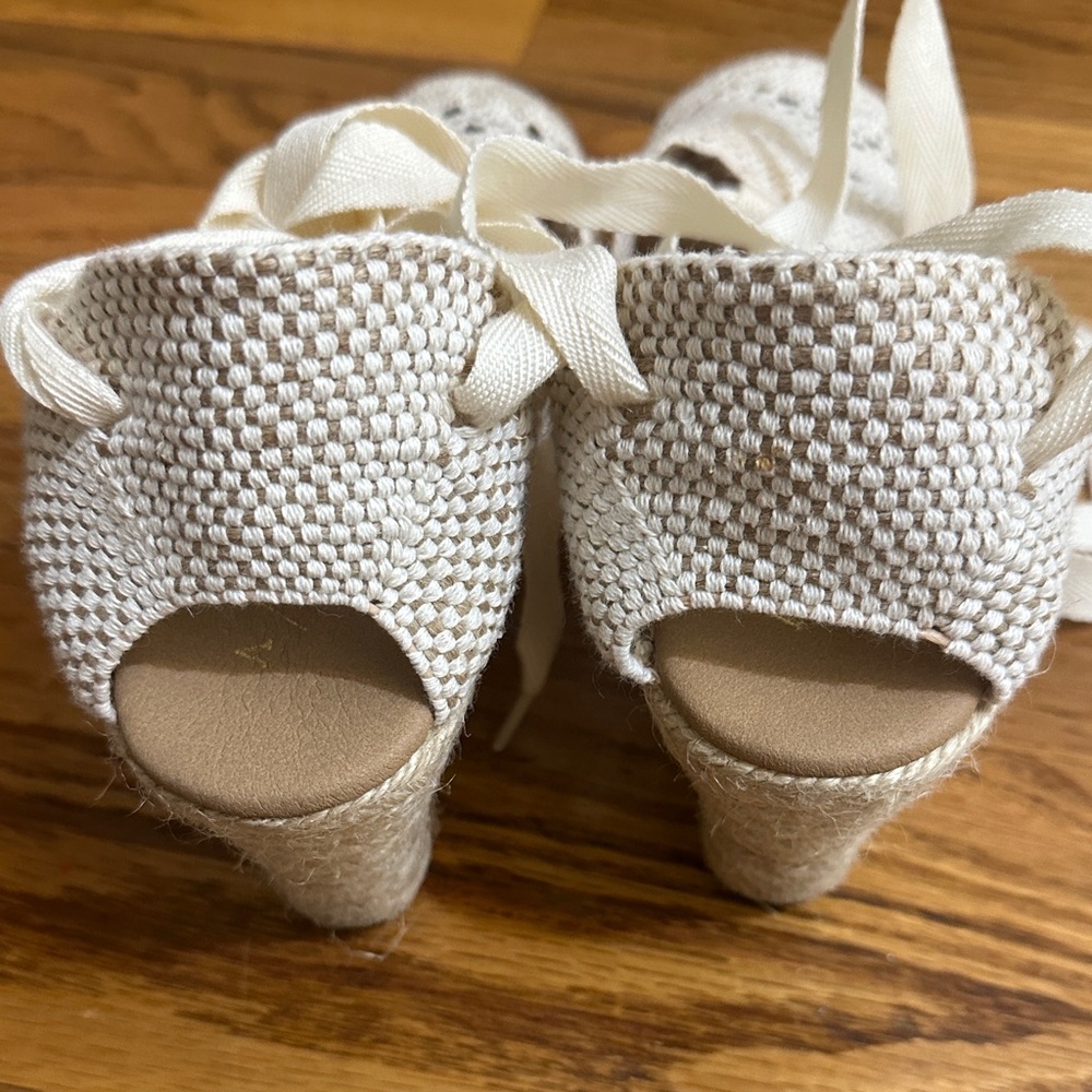 🛍️SALE🛍️ Anthropologie Emmylou Cream Crochet Lace-Up Wedge Espadrilles - Picture 6 of 7